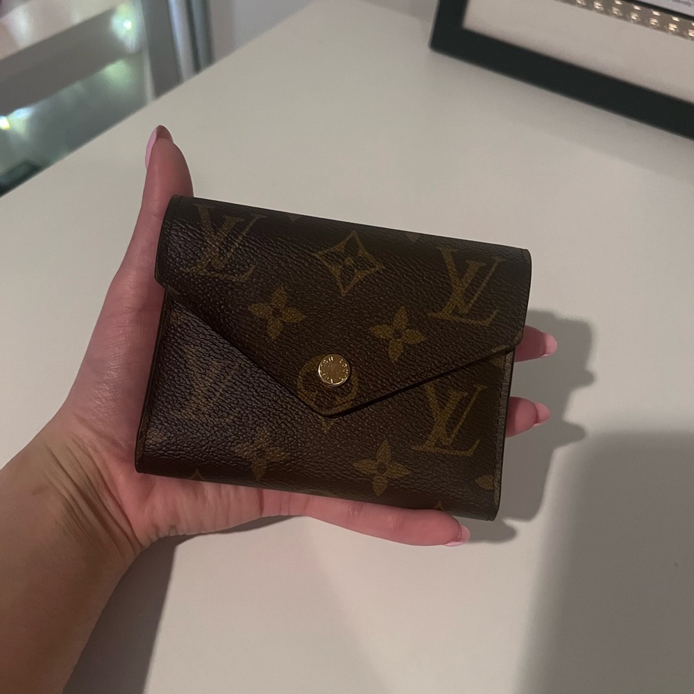 Louis Vuitton Victorians Wallet - New